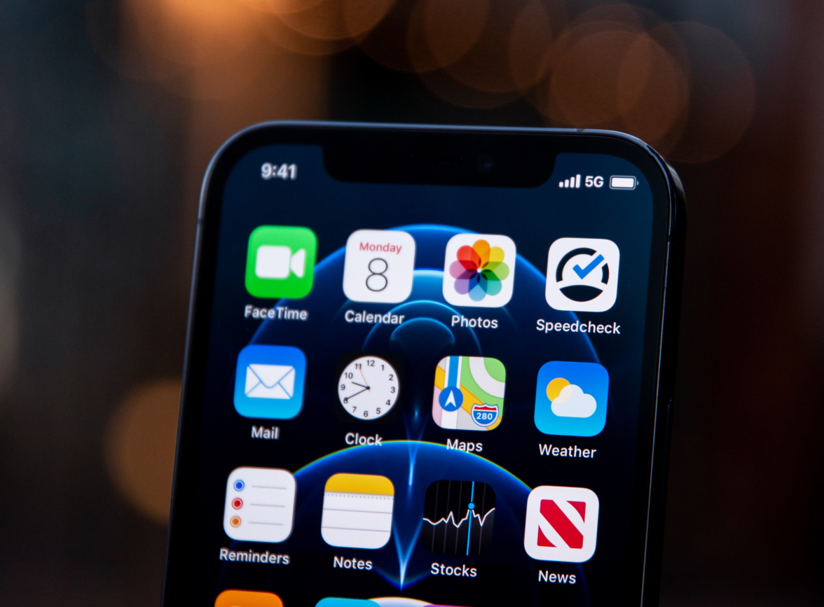 大余苹果手机维修分享为什么 iPhone 12 在冬季会自动关机 